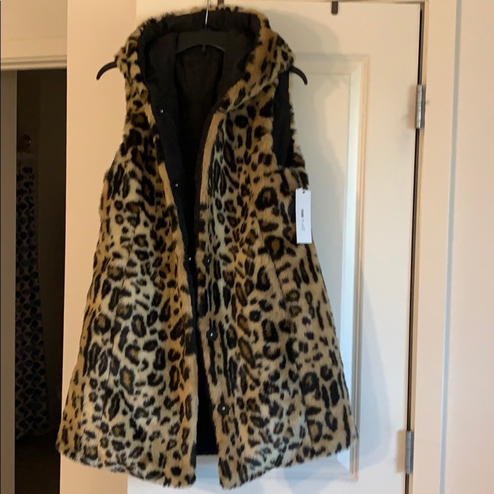 Via Spiga reversible hooded leopard vest  NWT